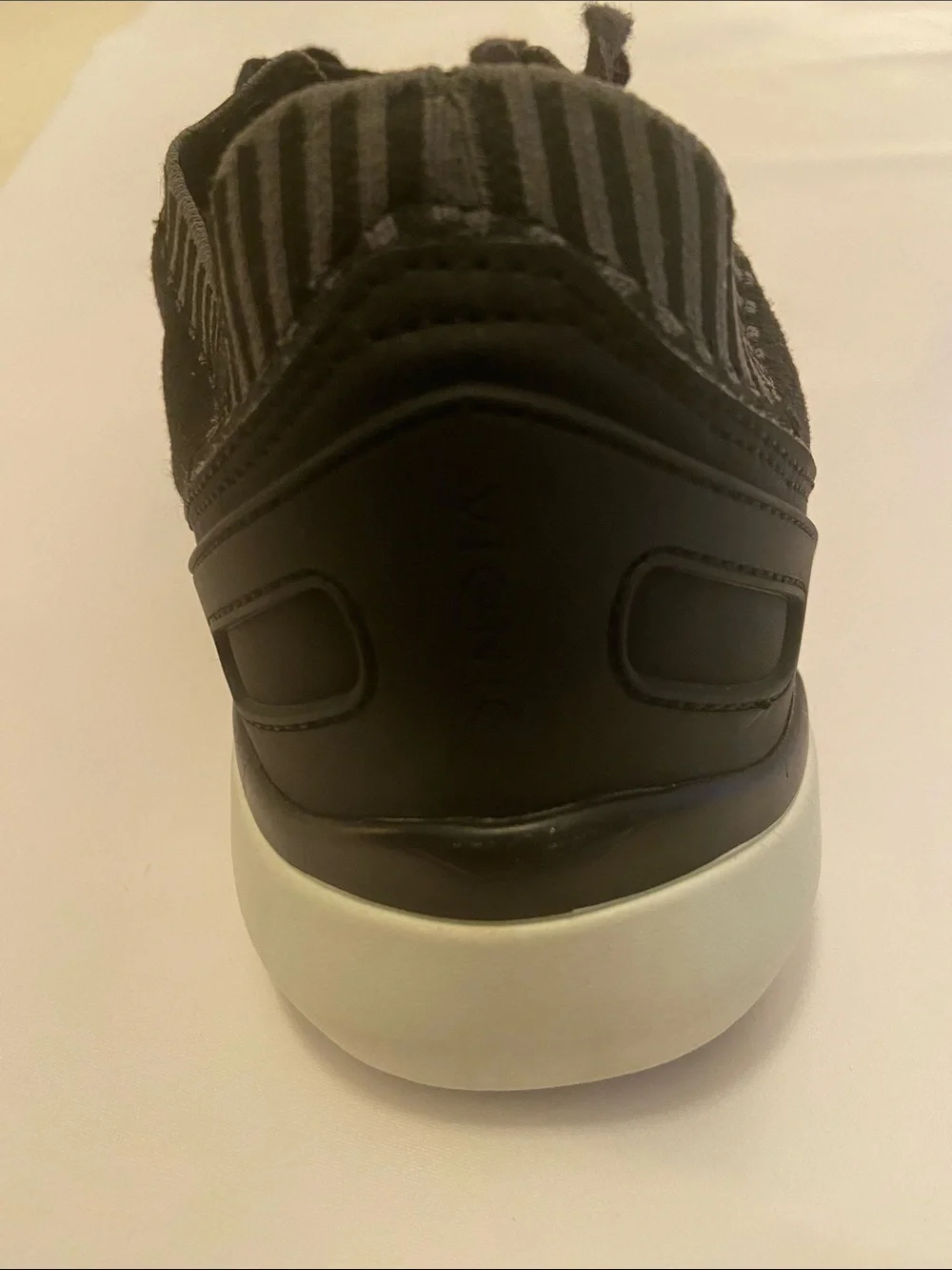 Vionic Embolden Sneakers Women’s 8.5 Black Athletic Walking Running Shoes